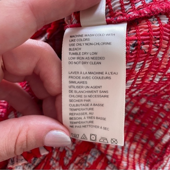 Free People Red East to West Smocked Off Shoulder Floral Crop Top EUC Size Small - Picture 11 of 12